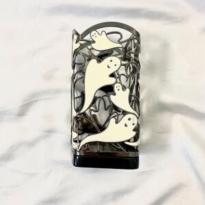 Bath & Body Works Halloween 2021 Dancing Ghosts Glow In The Dark Soap Holder
